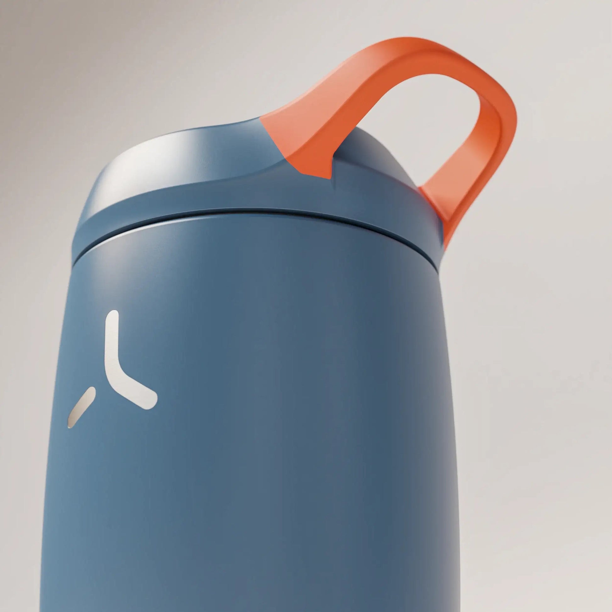 insulated-performance-shaker-bottle-b9 SHKR_18550_dwSS-S1.1_midnightBlue_burntOrange_1_4_xLowLoop_edit.png