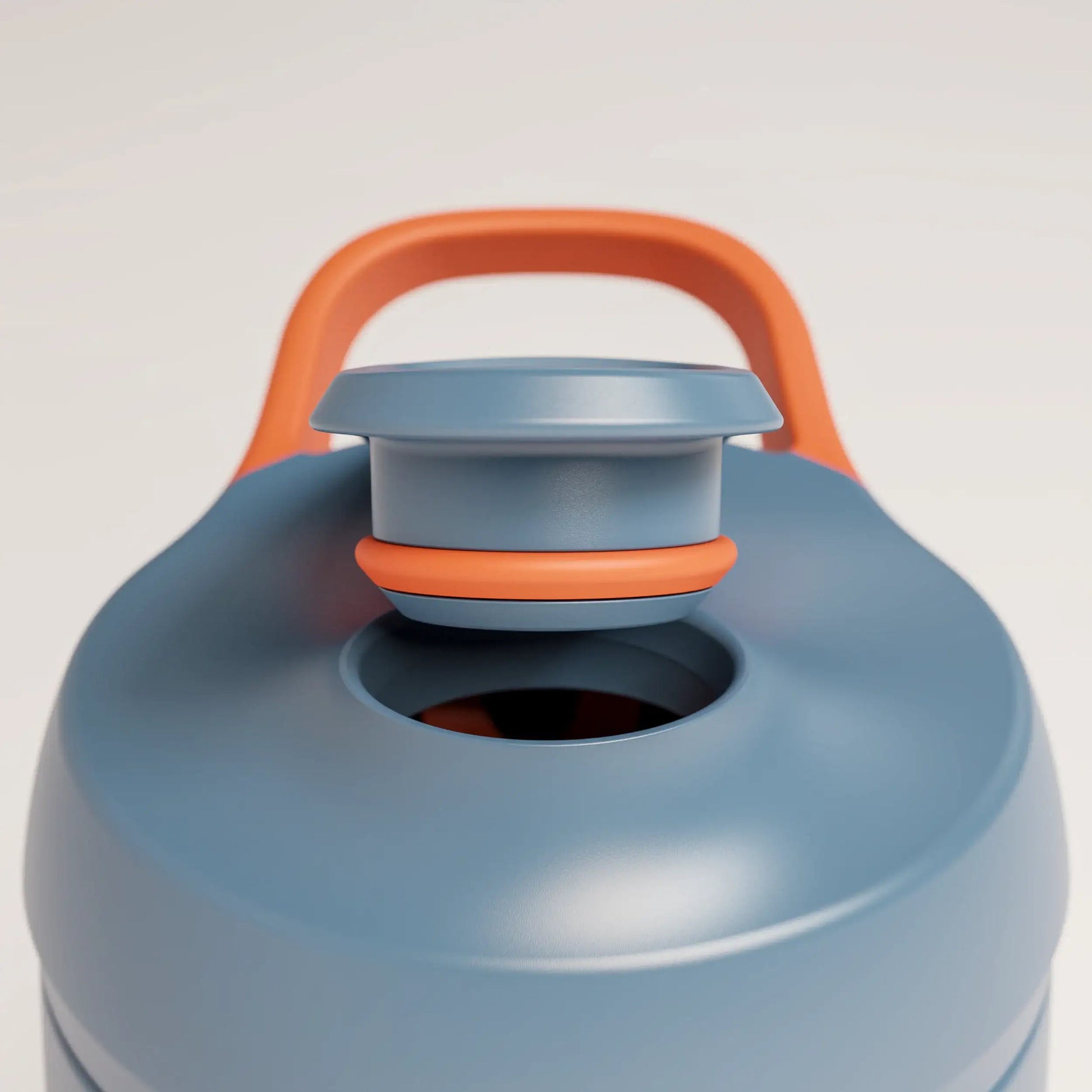 insulated-performance-shaker-bottle-b9 SHKR_18550_dwSS-S1.1_midnightBlue_burntOrange_2_2.5_MPCloop_edit.png