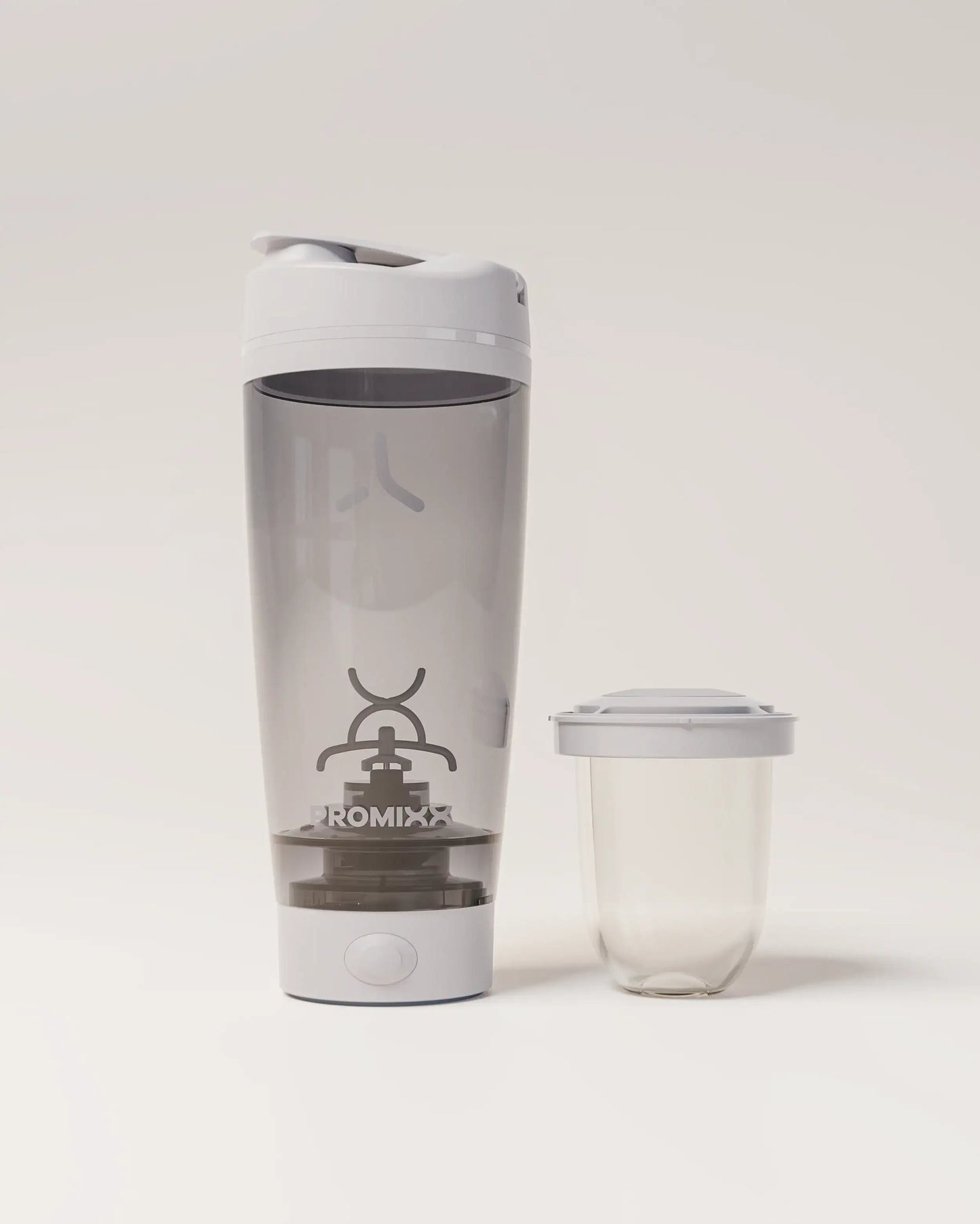 electric-shaker-bottle-z2 VM_LiPo_3.7-700_v1_coolGray_4x5_7_1_heroNutripod_EDIT.png