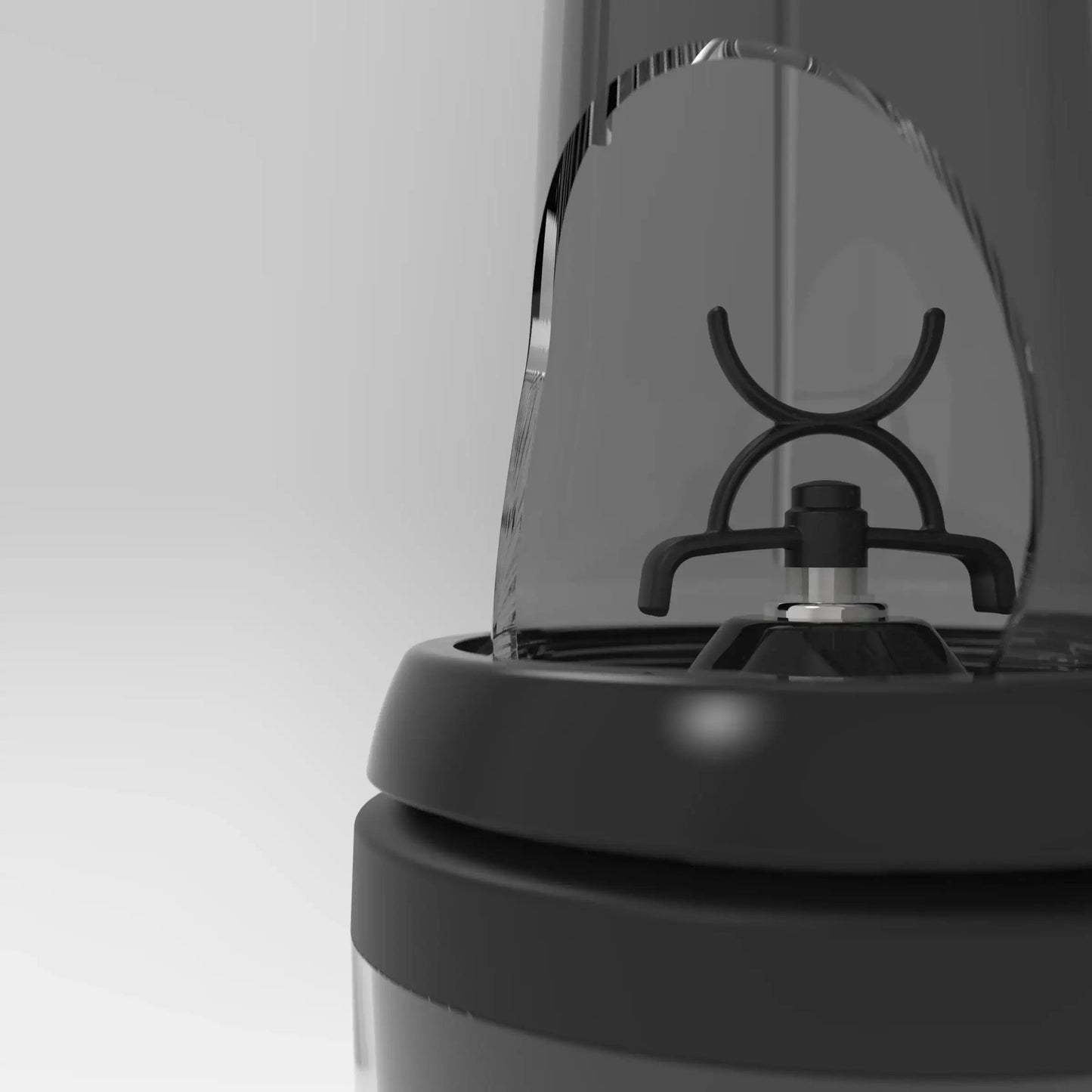 nutrition-and-protein-blender-i8 xblade_cutaway.1660.jpg
