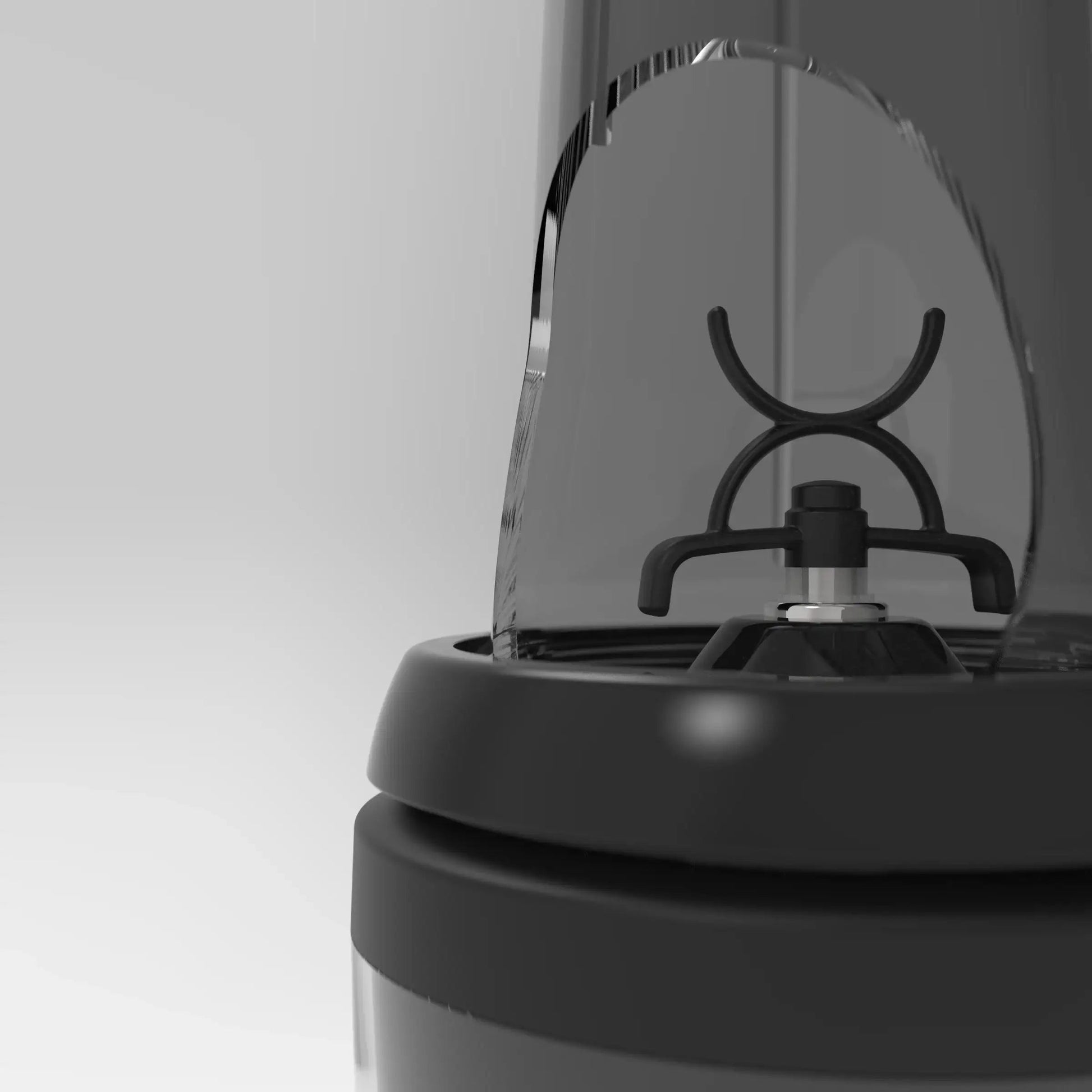 nutrition-and-protein-blender-i8 xblade_cutaway.1660.jpg